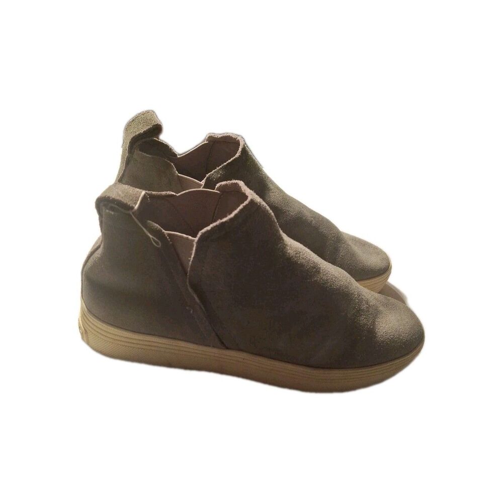 Dolce Vita Shoes Women's size 8 Casual Slip On Mid Top Sneakers Gray Suede Flats